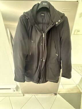 Hugo Boss Men’s Black Hooded Puffer Coat
